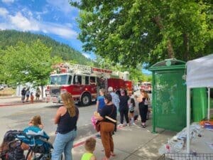 Dunsmuir Raildroad Days parade, fire truck